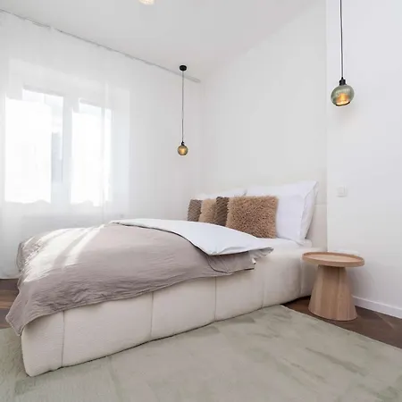 Amber Haven & Nordic Elegance ברטיסלאבה